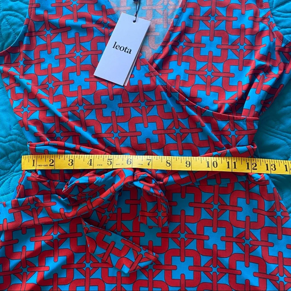 ๐ LEOTA | NWT GEO CHAIN ESSENTIAL JERSEY WRAP DRESS - Picture 13 of 16